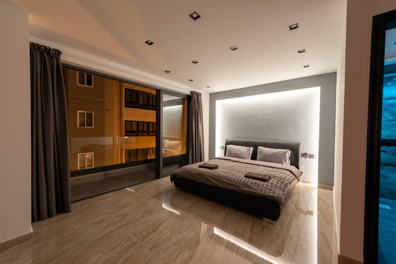 Luxury 2 Bed Apartment In The Heart Of St Julians Saint Julian's Bagian luar foto