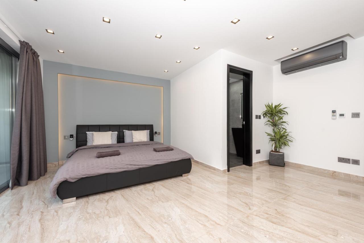 Luxury 2 Bed Apartment In The Heart Of St Julians Saint Julian's Bagian luar foto