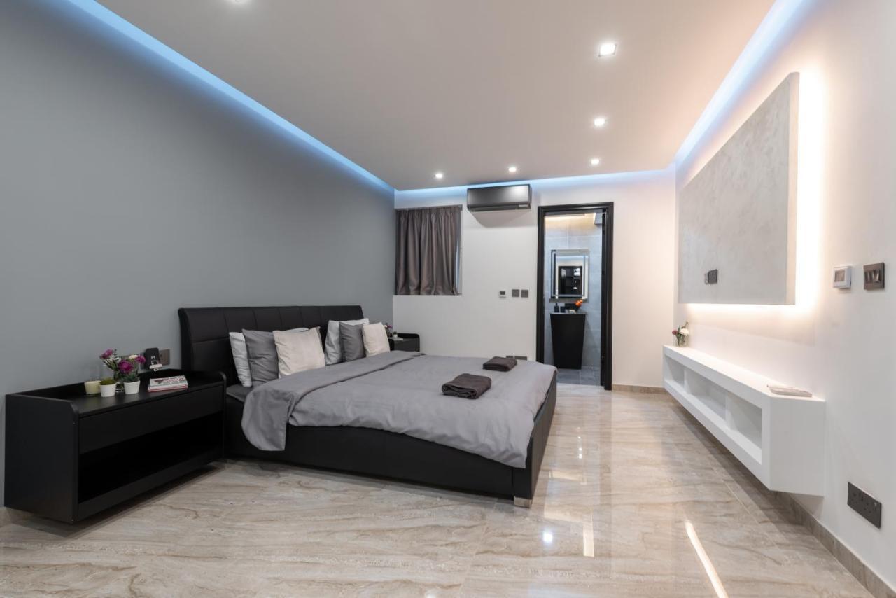 Luxury 2 Bed Apartment In The Heart Of St Julians Saint Julian's Bagian luar foto